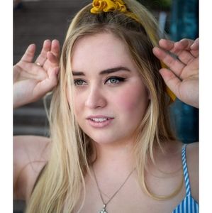 Meet your Posher, Cierra